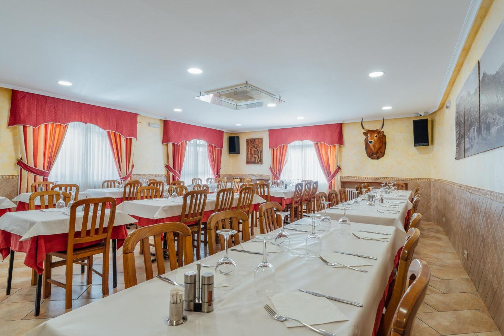 Hotel Restaurante Cazador Pereiro Exteriér fotografie